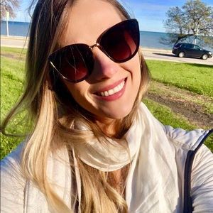 Meet your Posher, Natnathalia